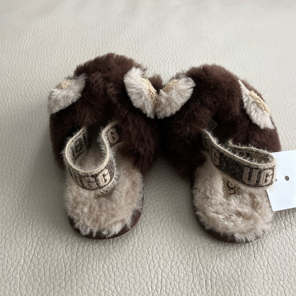 NWOB - UGG Kids’ Fluffy Yeah Lion Stuffie - Size 11 - Picture 3 of 5